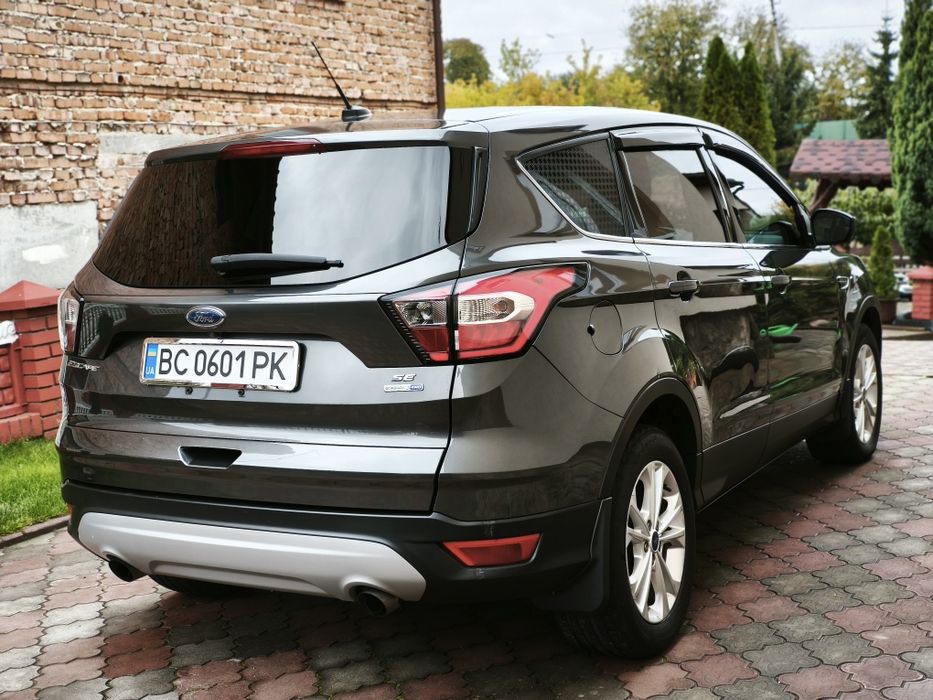 Ford escape 2.0 awd 2017