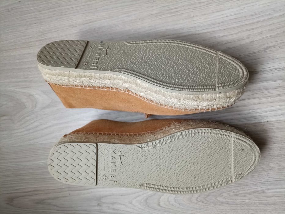Manebi zamszowe buty na płaskim obcasie Flats
