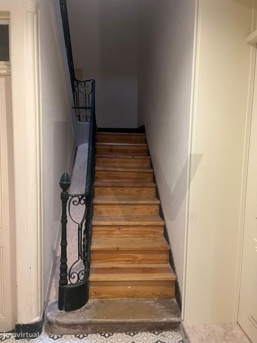 Apartamento T2 Totalmente Remodelado para Arrendamento | Lapa, Lisboa