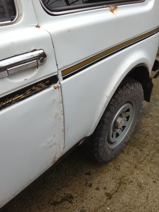 Продам Нива 21213