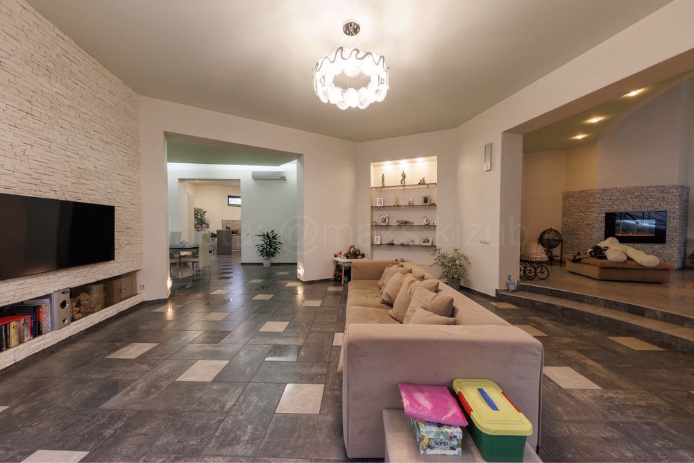 Продаж будинку з газом/Ужгород/380 м2/Без комісії