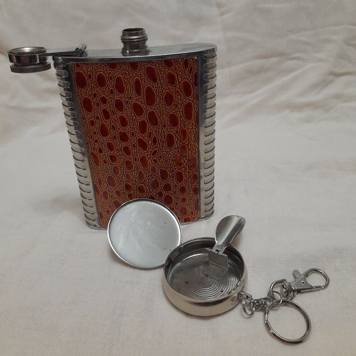 Подарок для мужчин , фляжка для коньяка + компактная пепельница