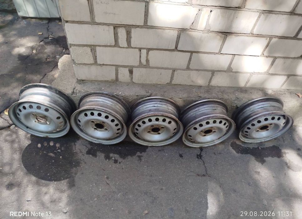 Продам комплект дисков оригинальные Lanos