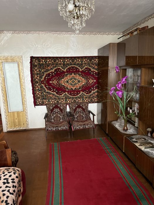 Продається 3-кім. кв. в м. Чугуїв.