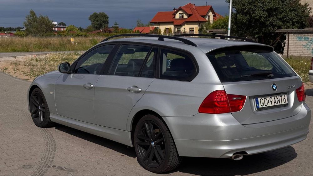 BMW   318  E91
