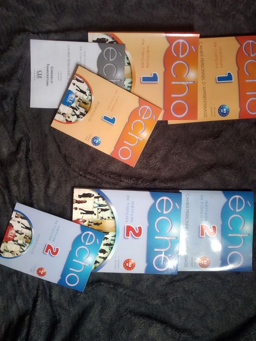Livros Echo 1 e 2 de Francês com CD =Novo=