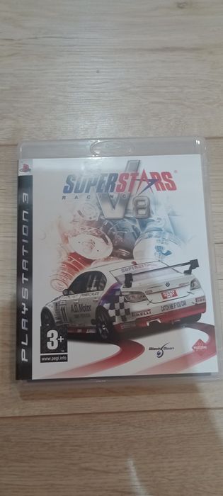 Gra superstars V8 racing