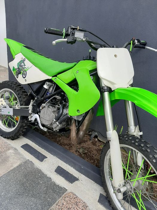 Vendo kx 80  do ano 2000
