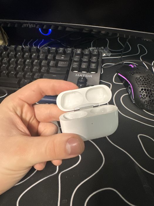 Ориг кейс Air Pods pro2 и Air Pods pro с левым наушником