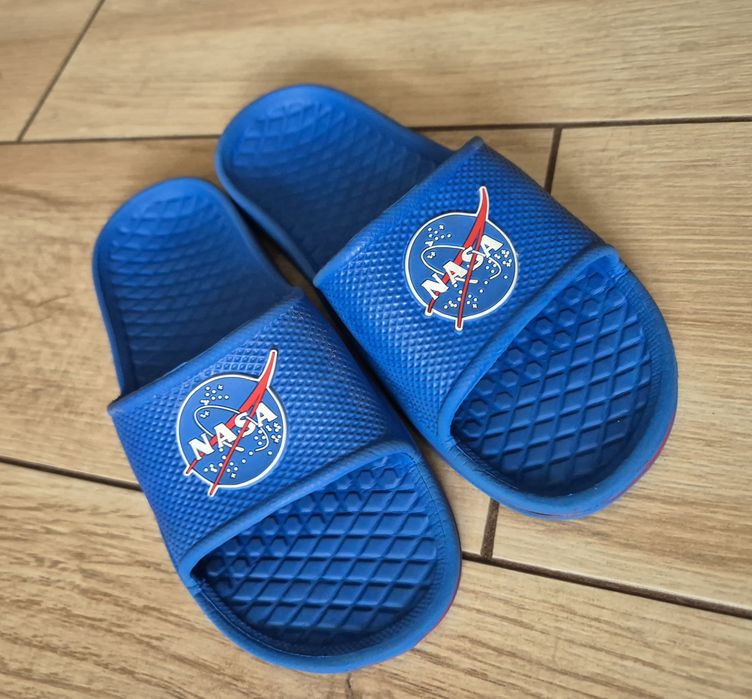 Klapki dziecięce 29/30 NASA stan bardzo dobry