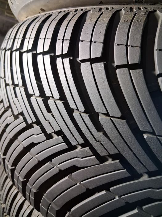 225/50 R18 Pirelli all seasons Cinturato SF3 КОМПЛЕКТ