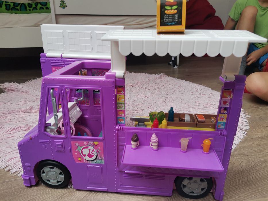 Foodtruck Barbie fastfood