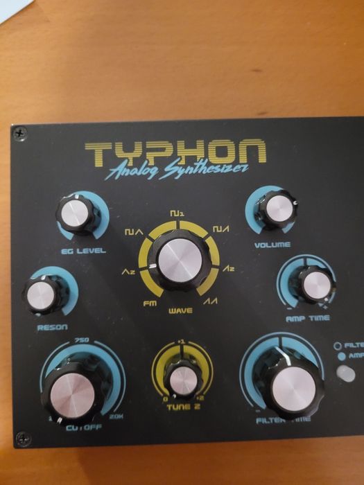 Dreadbox Typhon synth