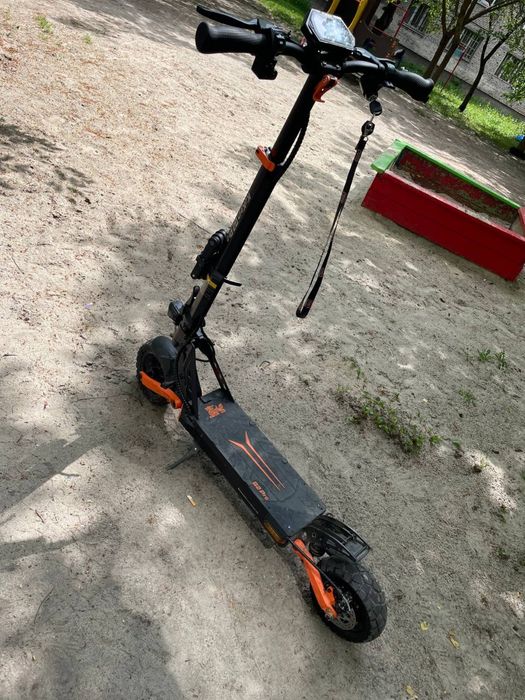 Продам самокат Kukirin G2 pro