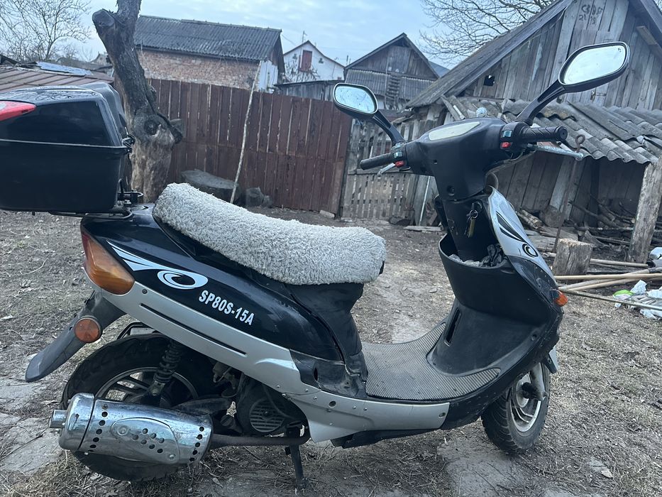 Скутер спарк 80кубів