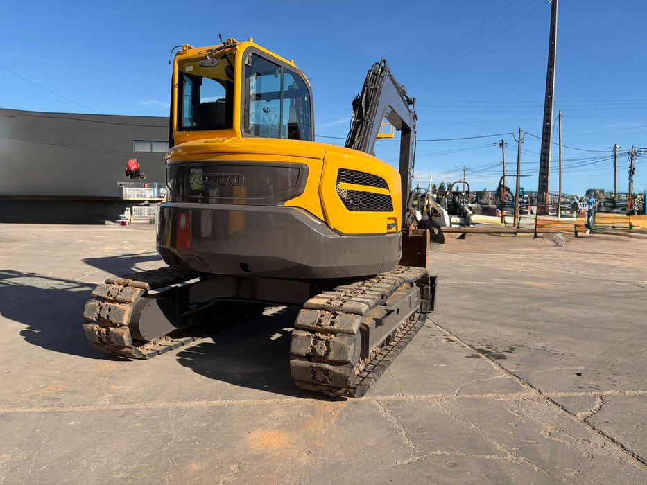 Giratória Volvo ECR 88 D Raio Curto