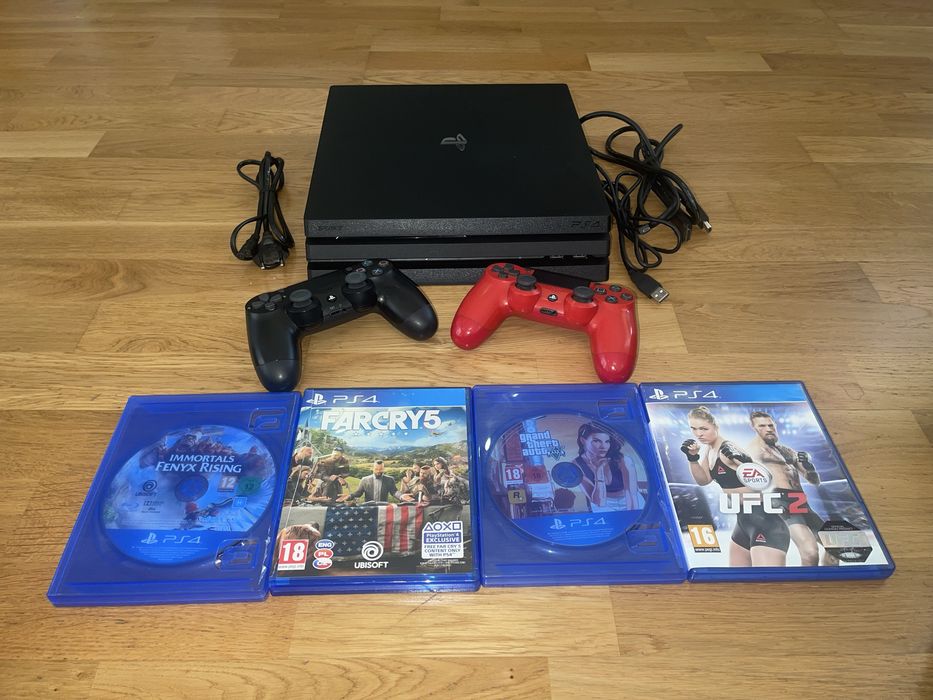 PS4 Pro 1TB + 2 pady + 5 gier | Gotowy zestaw | Stan bdb