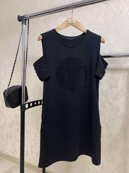 Женское платье.