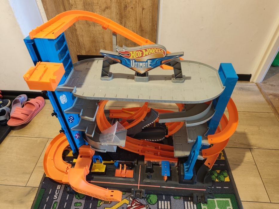 Duży Garaż hot wheels