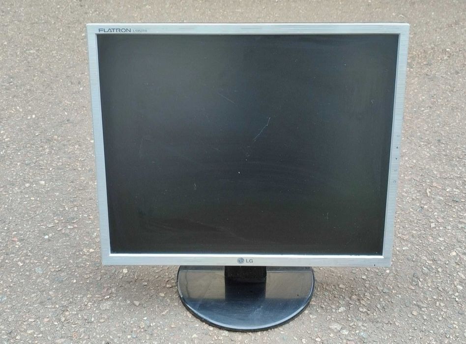 Монитор 17 Экран для компьютера для системного блока