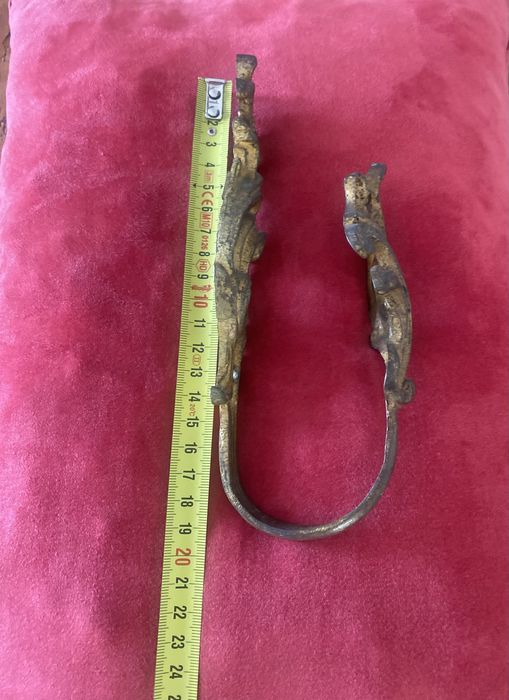 Acessórios em bronze para varão e peça única para pendurar