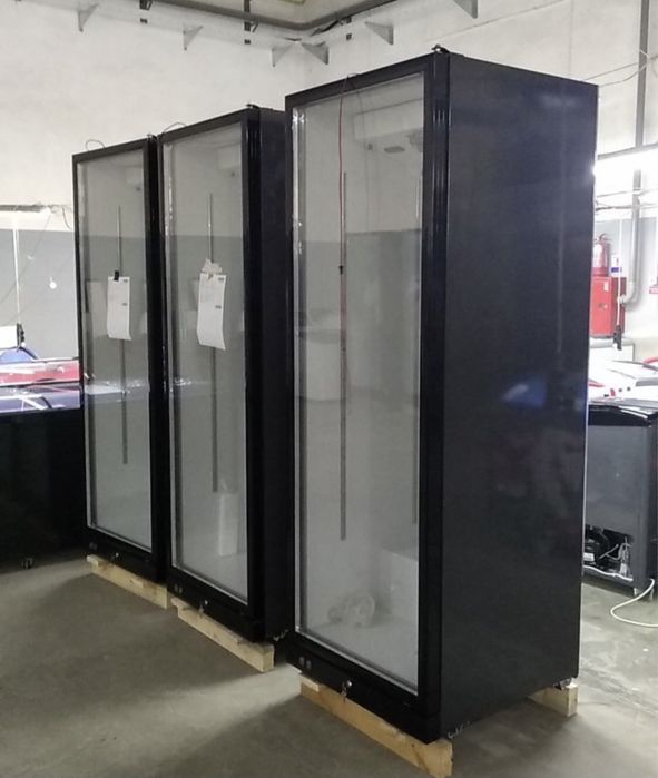 Шкаф холодильний вітрина кондитерська регал новий