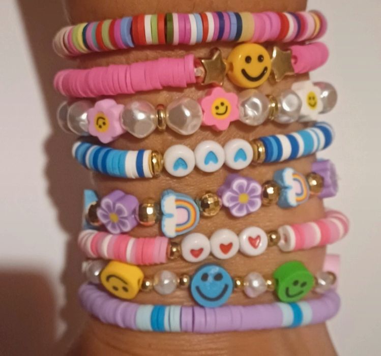 Pulseiras. Novas.
Cada 1,50€.
