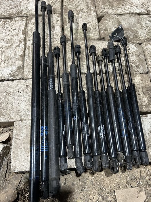 Стойки амортизатори автомобільні