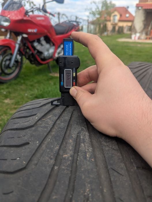 2 opony letnie R17 215/50 cena za dwie