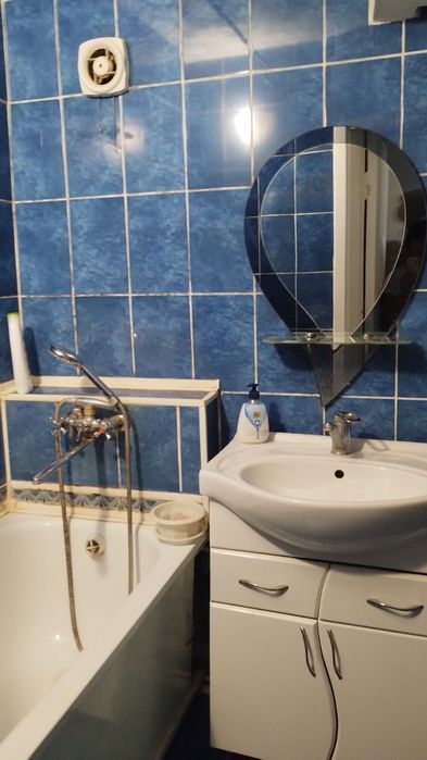 Продам 3-и кімнатну квартиру з капітальним гаражем