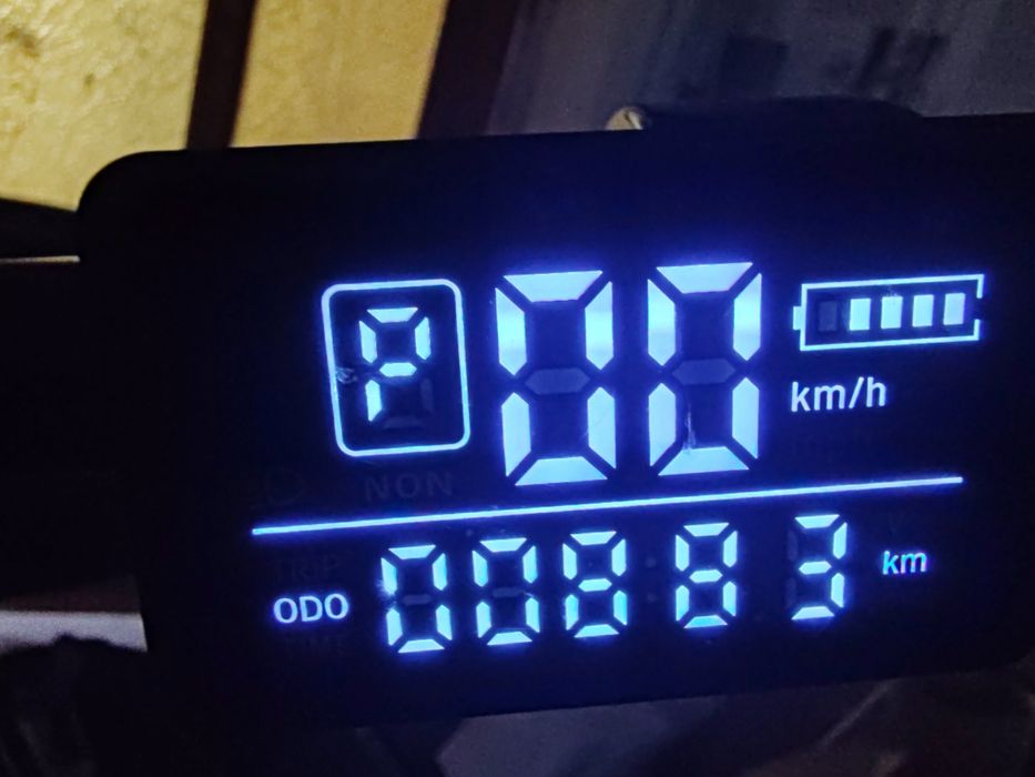 Продам електросамокат Kugoo