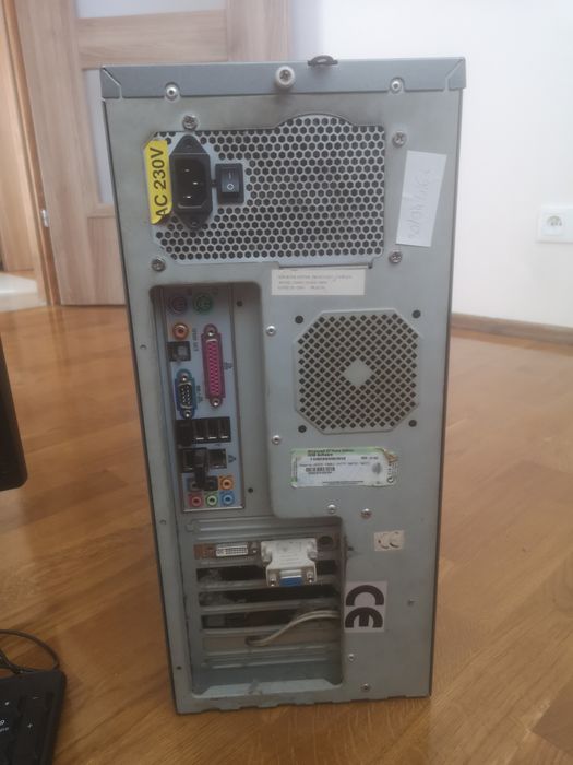 Sprzedam komputer z monitorem
