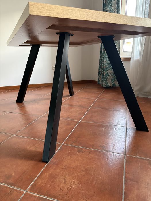 Mesa de jantar como nova