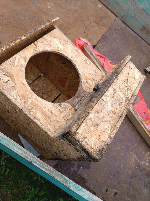 Продам будиночки для знесення яєць курочками.