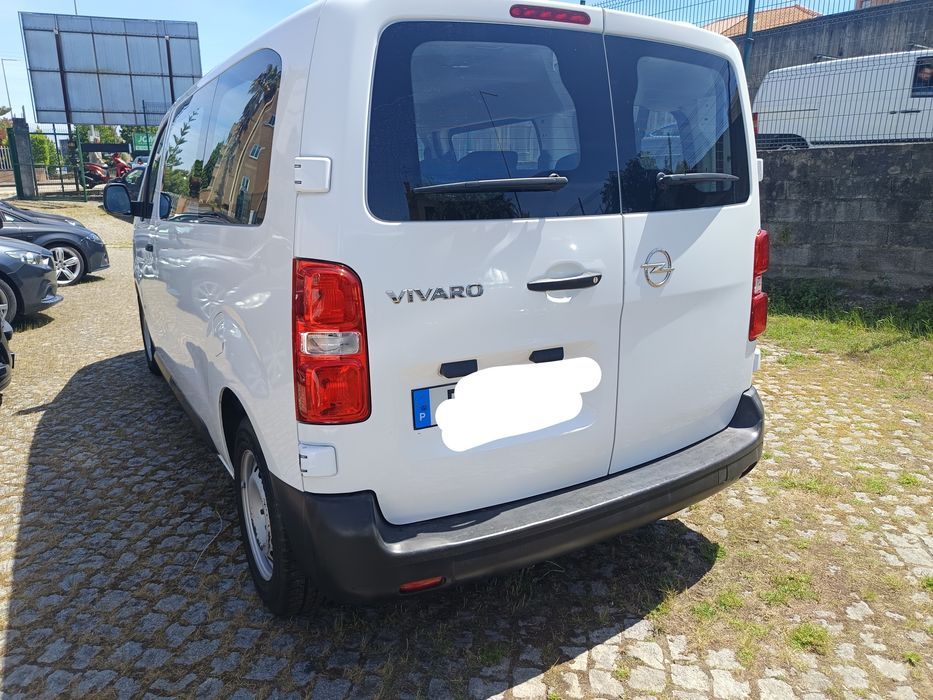 Opel Vivaro 9 lugares