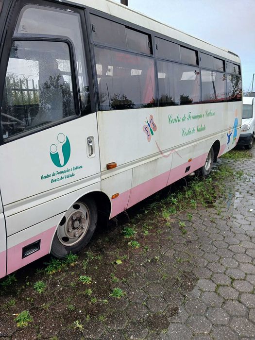 Autocarro 28 lugares