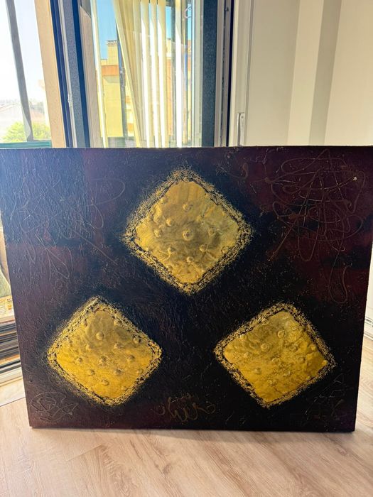 Quadro castanho e dourado