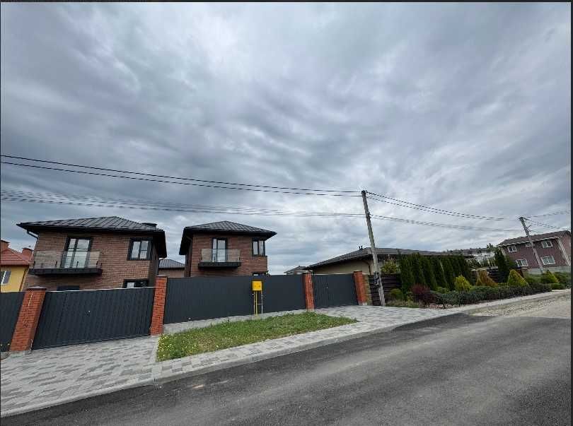 Продаж будинку  115 кв.м., з ділянкою світло 17кВт,газ,септик,інтрнет!