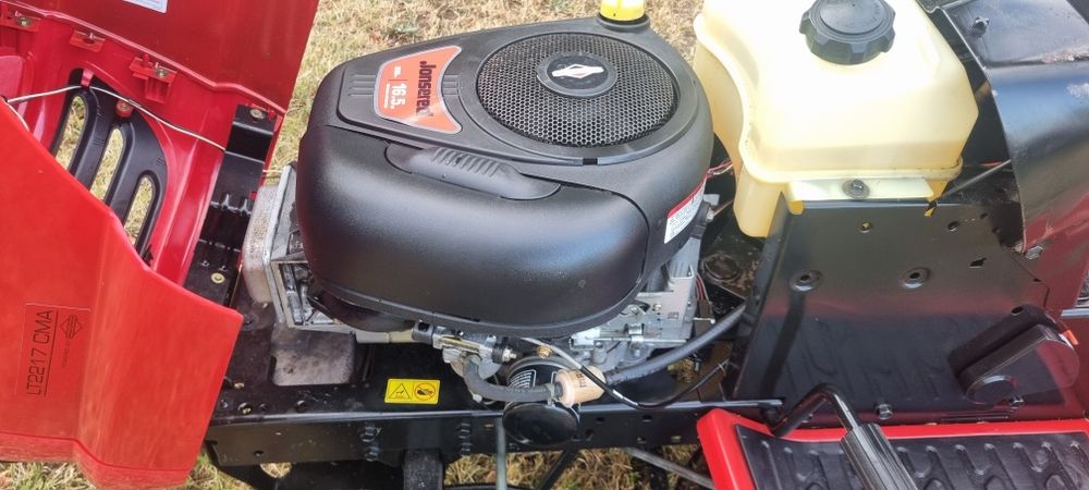 Kosiarka traktorek Jonsered  Lt2217 Cma