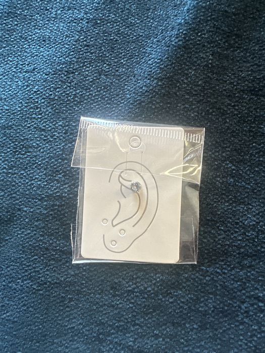 Conjunto de dois brincos magneticos
