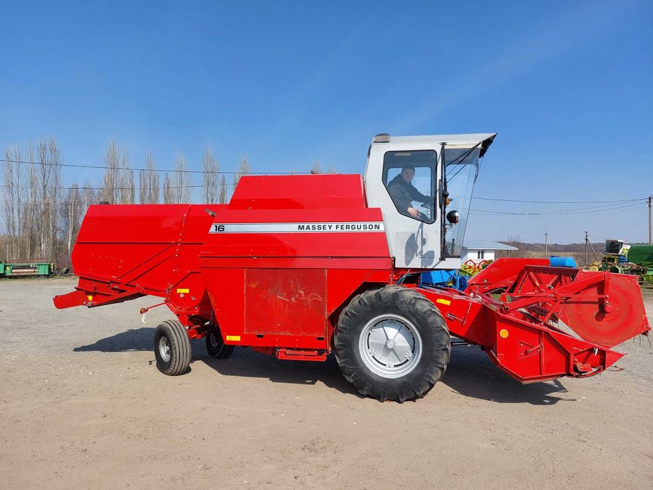 Зернозбиральний комбайн Massey Ferguson 16 2.7m