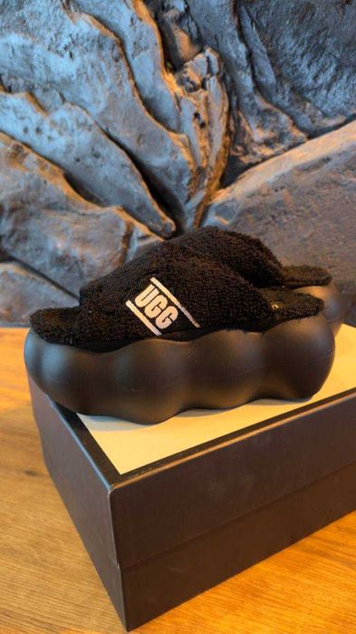 Шльопанці UGG (оригінал)