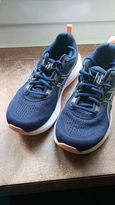 Buty sportowe damskie Asics 40