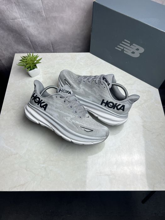 Кросівки Hoka Clifton 9 Розмір 44.5 Original Взуття