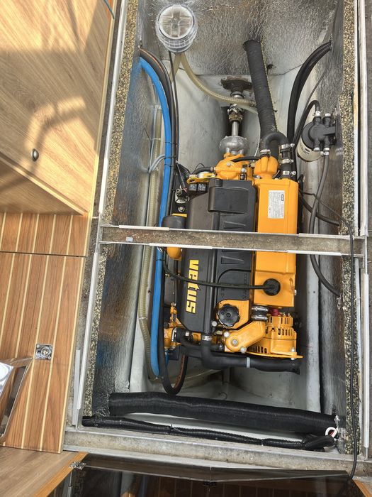 Jacht Motorowy Hastla 26 houseboat Bogate Wyposazenie