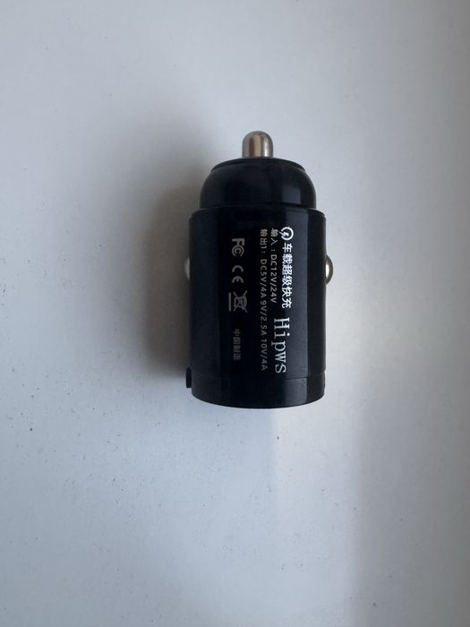 Автомобильное зарядное устройство USB