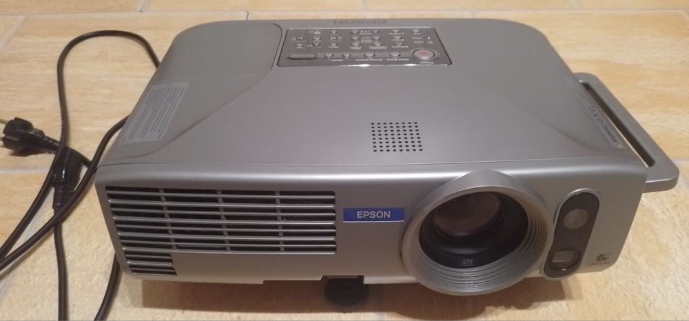 Projektor Epson EMP 830