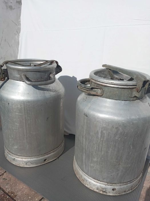 Бидони 38л в доброму стані. Алюмінієві каструлі 30 -40л