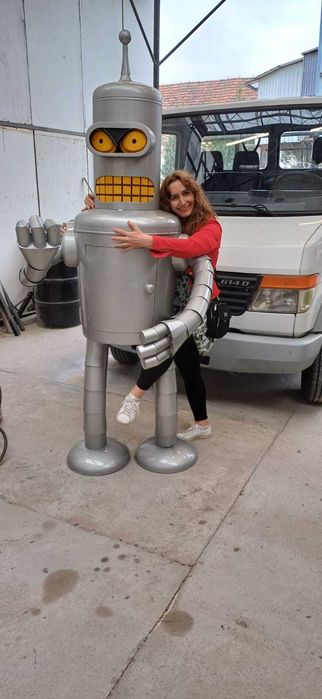 Robot rzeźba z metalu Bender