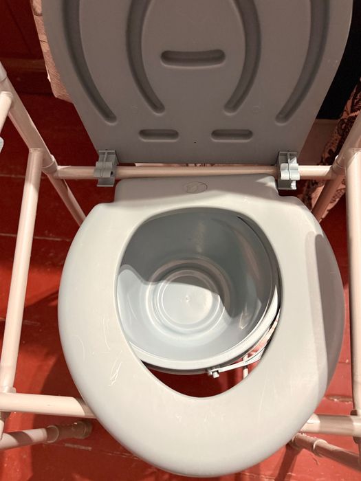 Стілець-туалет бу